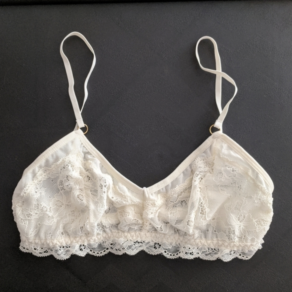 Urban Outfitters Bralette cream nude small